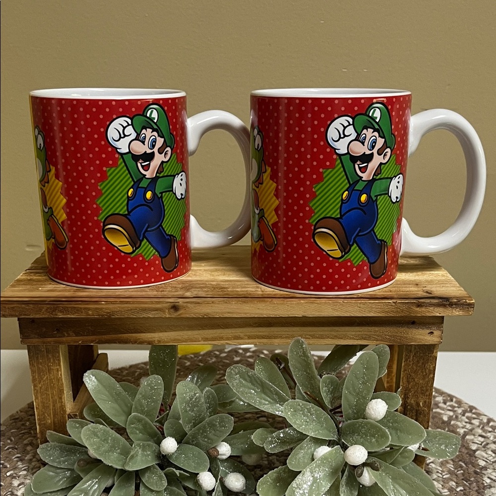 Nintendo Super Mario set of two12 oz cups in good condition